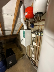 Gas boiler installation with unvented cylinder 
